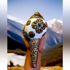 Vintage & Hand Carved Tibetan Ritual Shell Conch Blow Horn For Positive Energy🧘